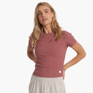Vuori Pose Fitted Tee Tshirt in Rosewood Heather
